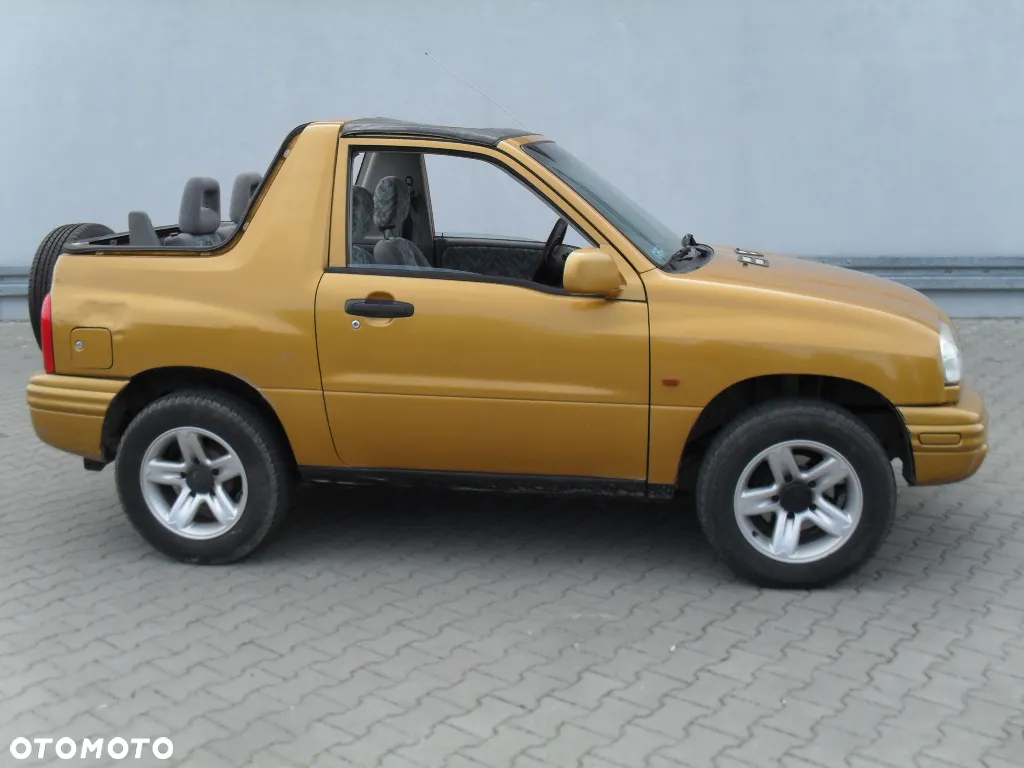 Suzuki Grand Vitara 2.0 - 17