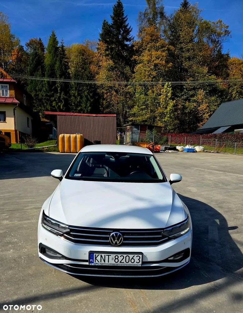 Volkswagen Passat - 2
