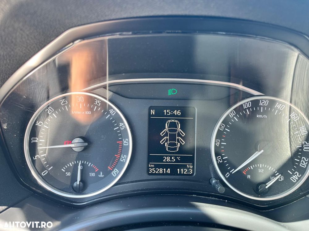 Skoda Octavia 1.6 TDI Ambiente - 13