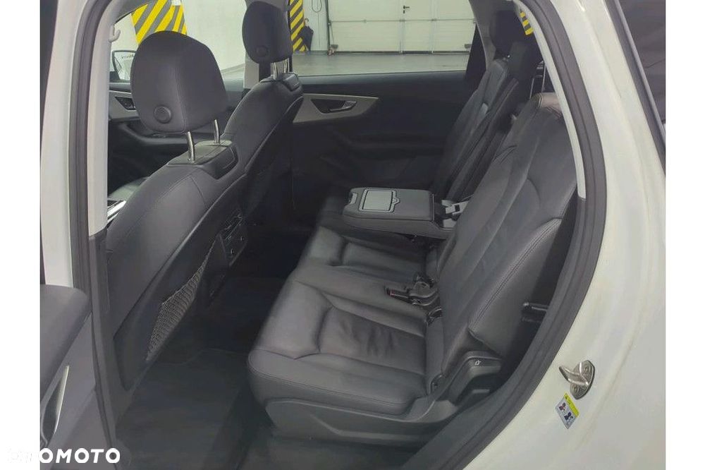Audi Q7 - 8