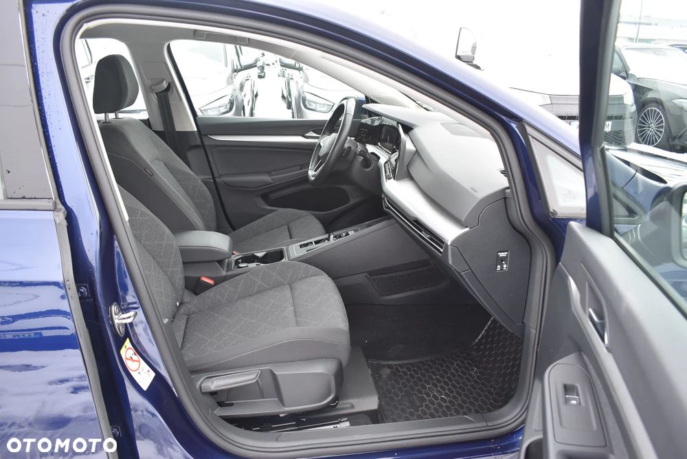 Volkswagen Golf 1.5 eTSI OPF DSG Life - 17