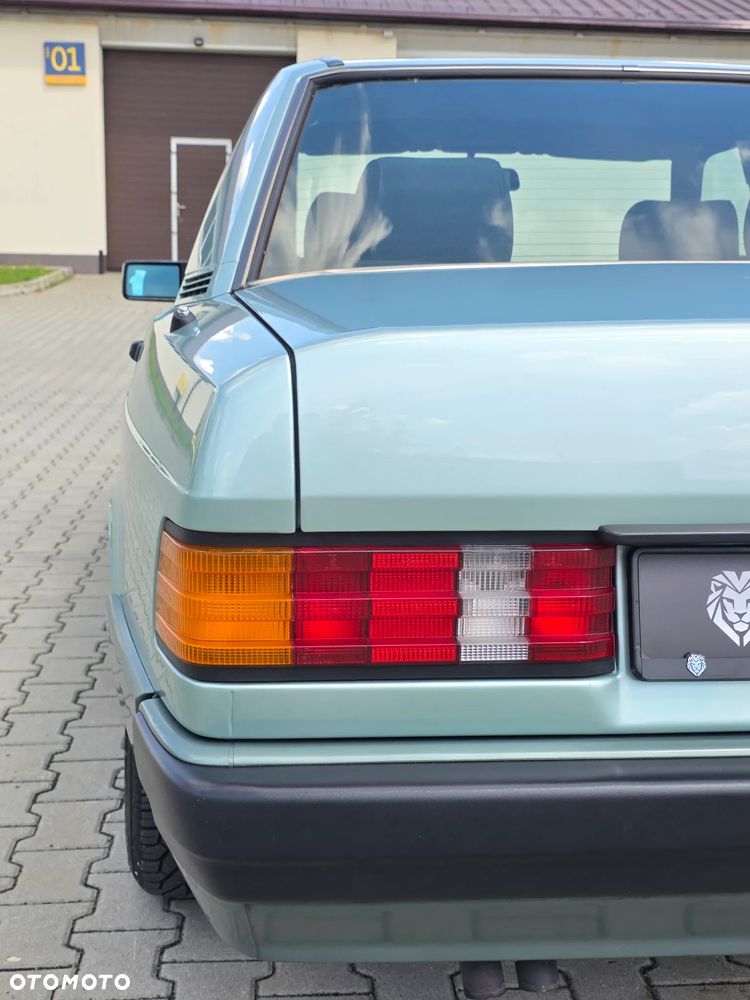 Mercedes-Benz W201 (190) - 10