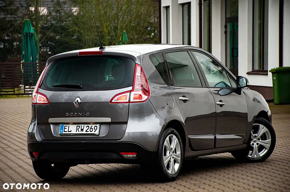 Renault Scenic 2.0 16V Privilege CVT - 8