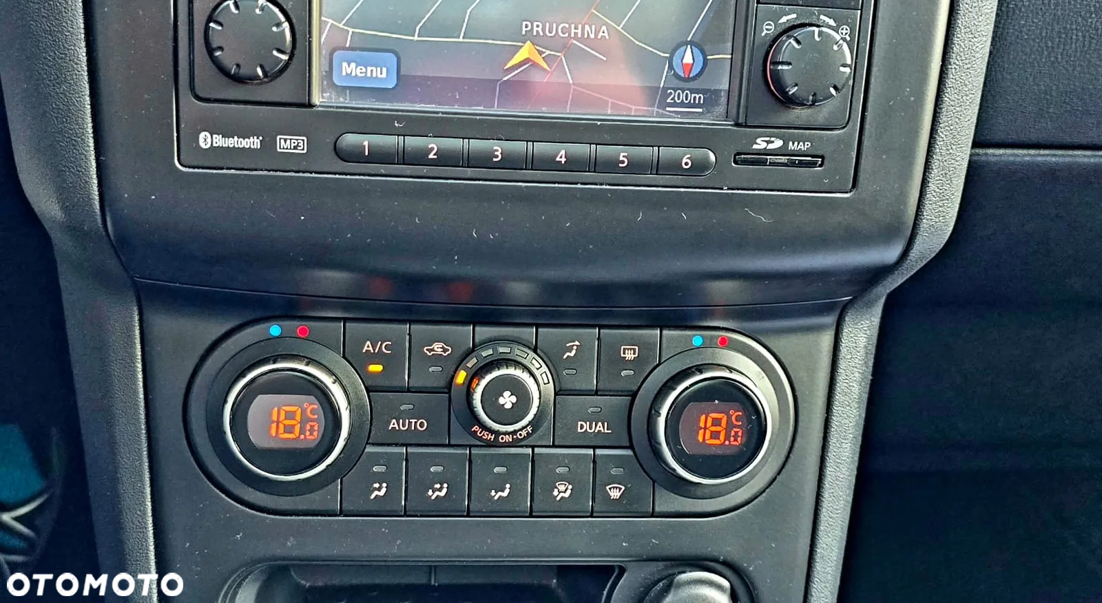 Nissan Qashqai 2.0 CVT lounge - 11
