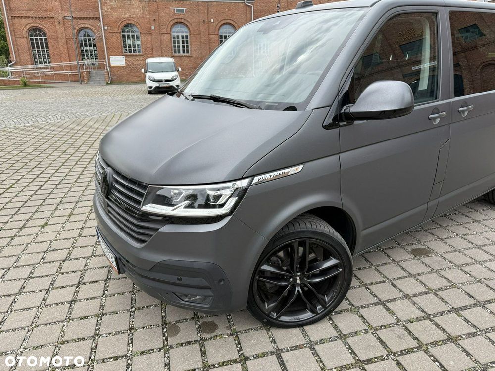 Volkswagen Multivan - 12