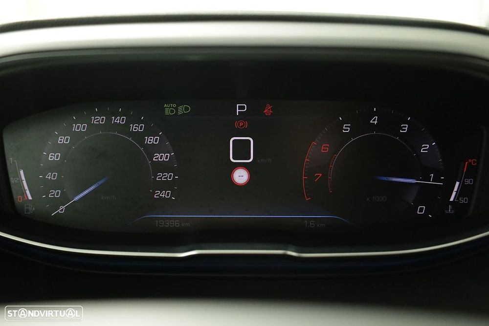 Peugeot 5008 1.2 PureTech Allure Pack EAT8 - 16