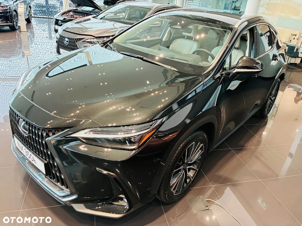 Lexus NX 350h Omotenashi AWD - 2