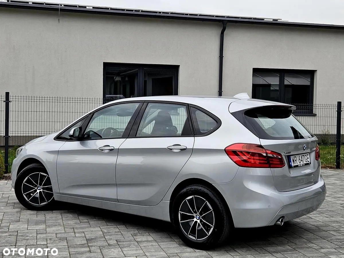 BMW Seria 2 218d xDrive - 10
