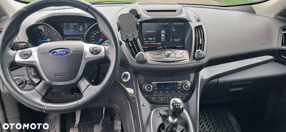 Ford Kuga 2.0 TDCi 4x4 Titanium - 19
