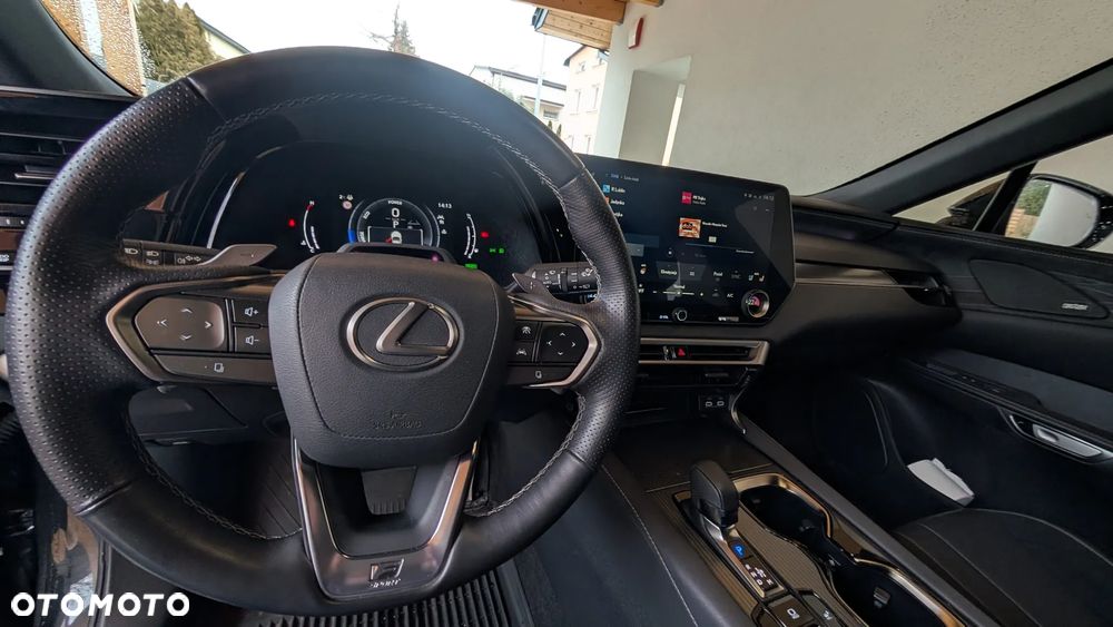 Lexus RX 500h F Sport Edition - 11