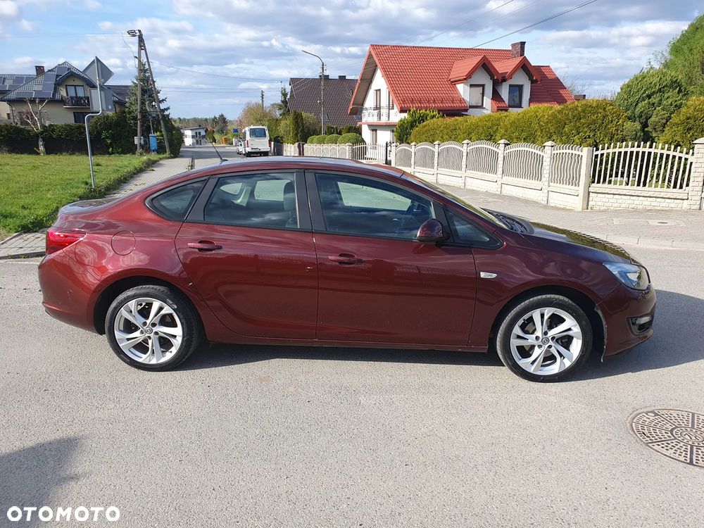 Opel Astra 1.4 T EU6 - 16