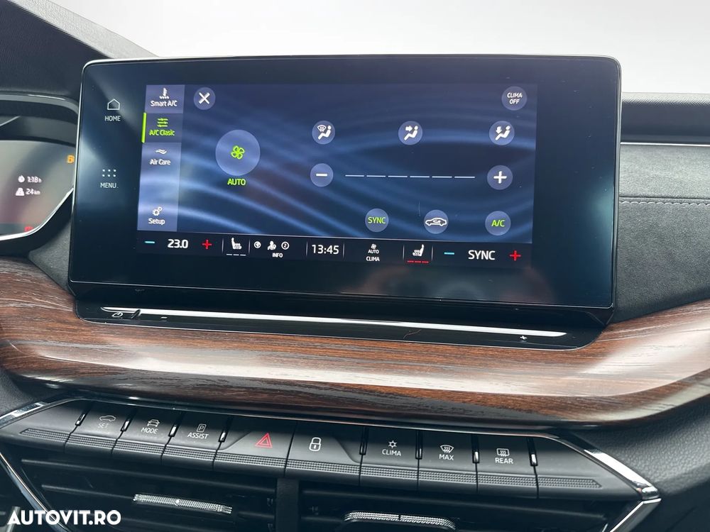 Skoda Octavia 2.0 TDI DSG 4X4 Scout - 30