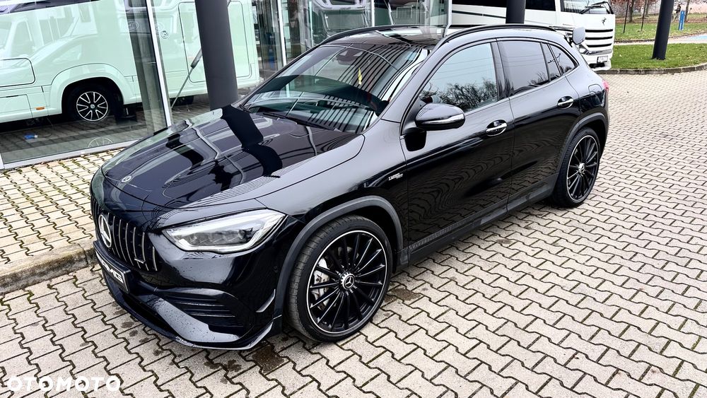 Mercedes-Benz GLA - 2