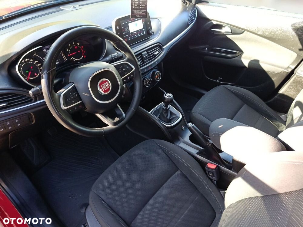 Fiat Tipo 1.4 T-Jet 16v Easy - 24
