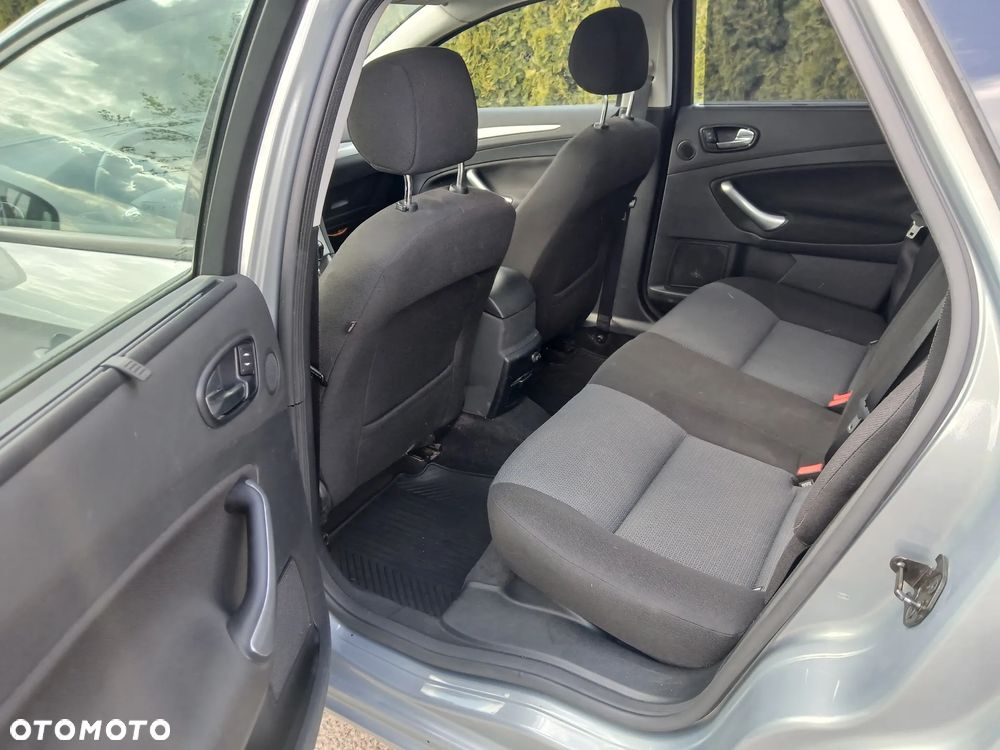 Ford Mondeo 2.5 Titanium - 16