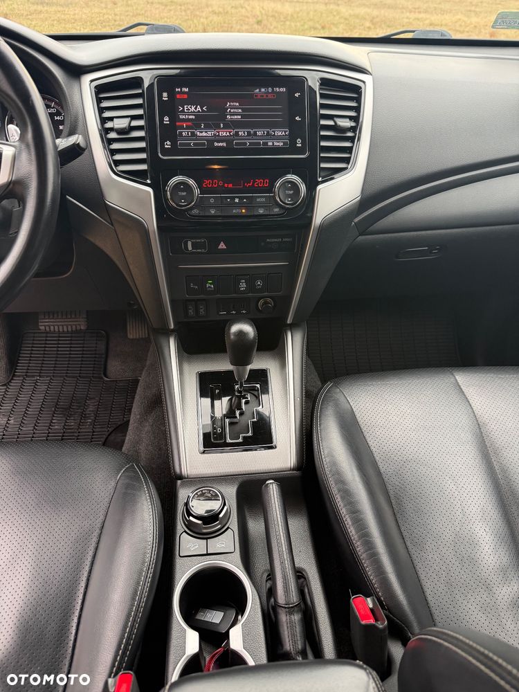 Mitsubishi L200 2.2 d DC Power Instyle Plus - 15