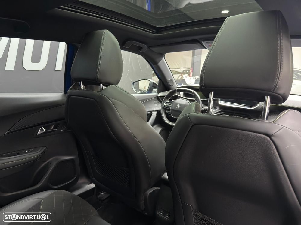 Peugeot 2008 1.2 PureTech GT Line EAT8 - 43