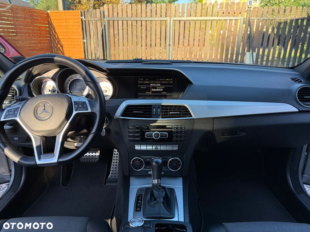 Mercedes-Benz Klasa C 200 (BlueEFFICIENCY) 7G-TRONIC Avantgarde - 17