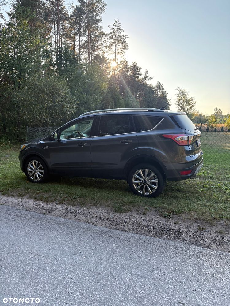 Ford Escape 2.0 EcoBoost AWD Titanium - 9