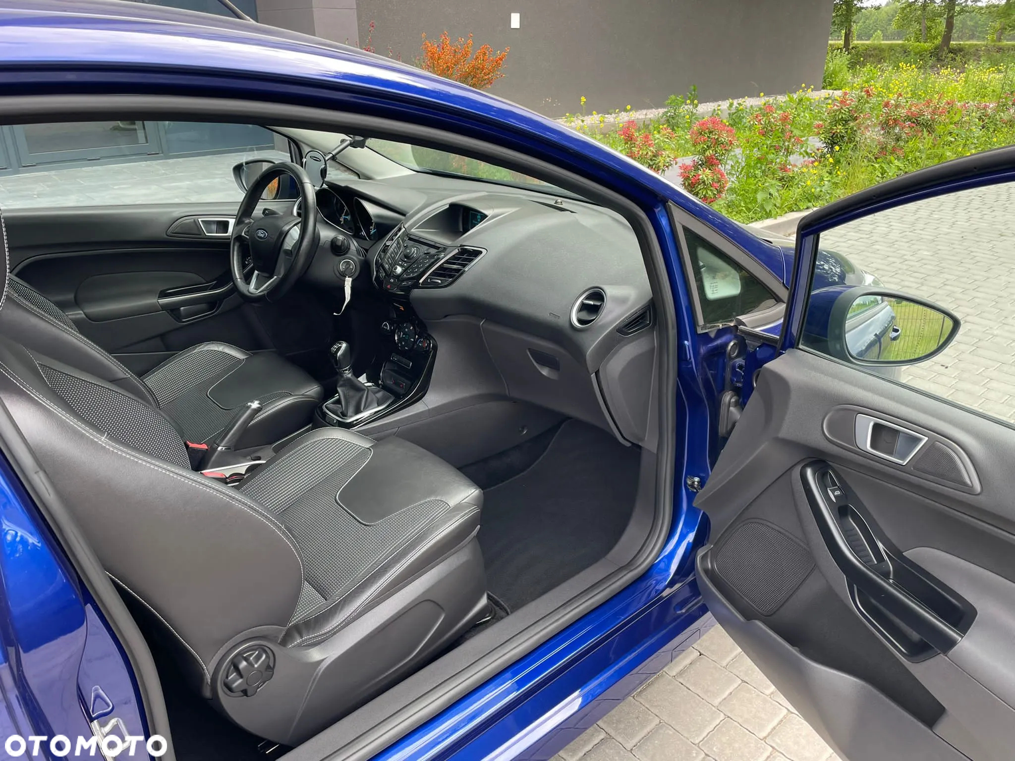 Ford Fiesta 1.0 EcoBoost S&S ST-LINE - 11
