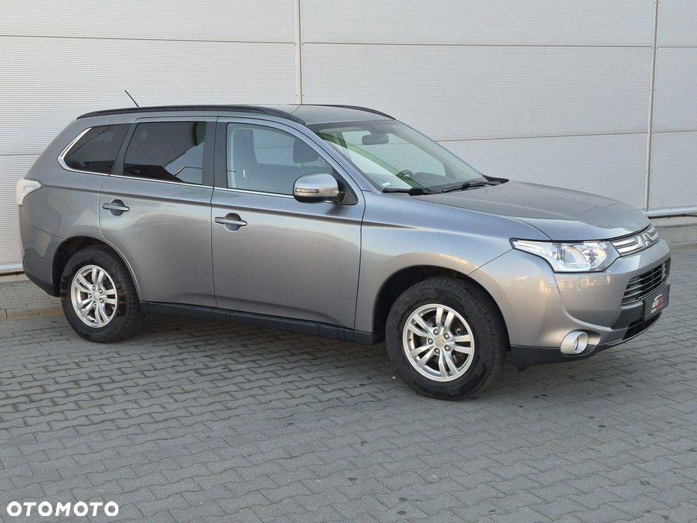 Mitsubishi Outlander - 3