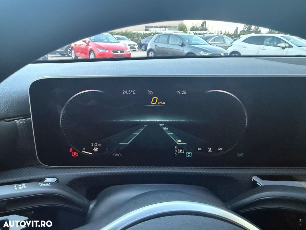 Mercedes-Benz A 180 d Sedan Aut. - 36