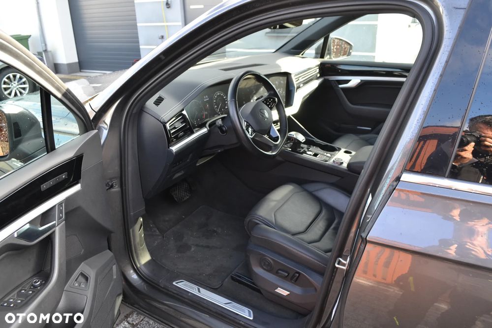 Volkswagen Touareg 3.0 V6 TFSI Plug-In Hybrid 4Mot Atmosphere - 5