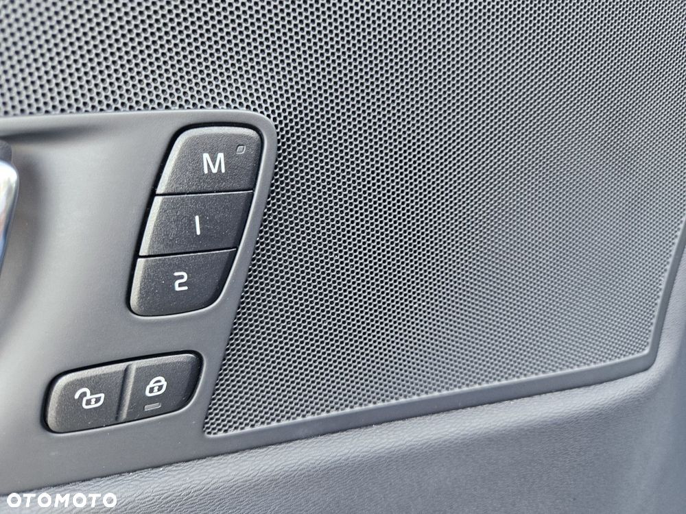 Volvo XC 60 - 29