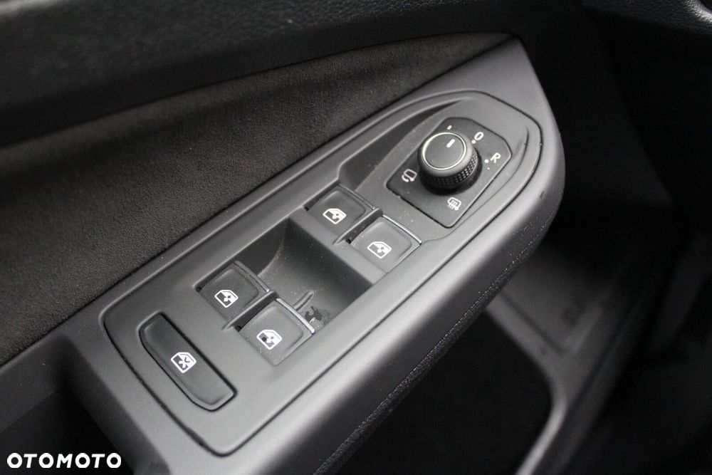 Volkswagen Golf Variant 2.0 TDI Style DSG - 23