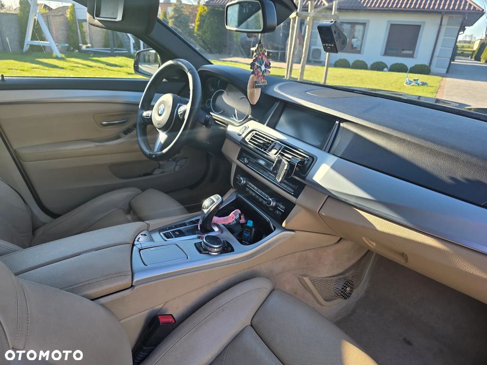 BMW Seria 5 530d xDrive - 6