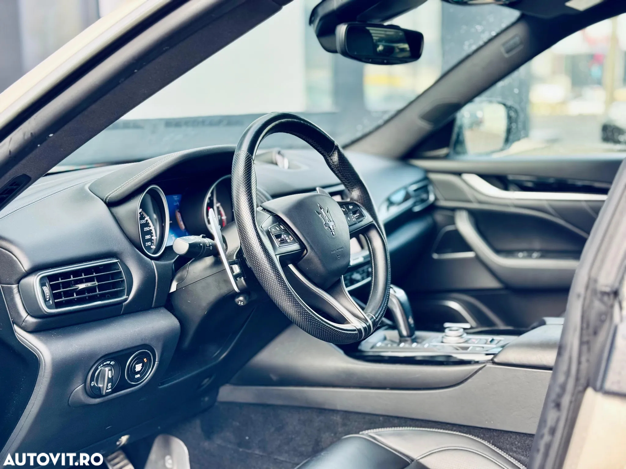 Maserati Levante S Q4 GranSport - 16