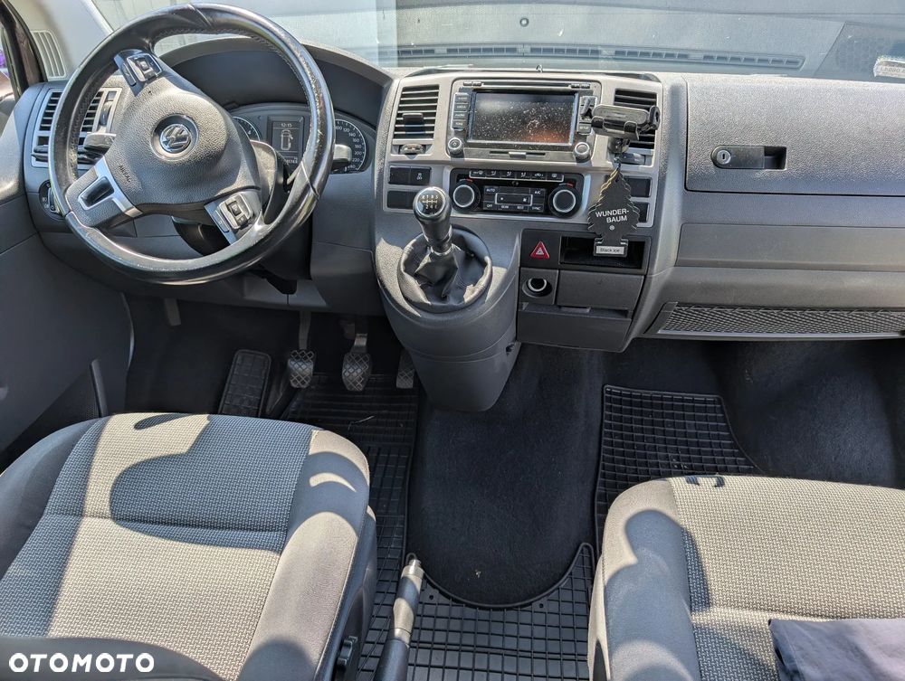 Volkswagen Caravelle - 15