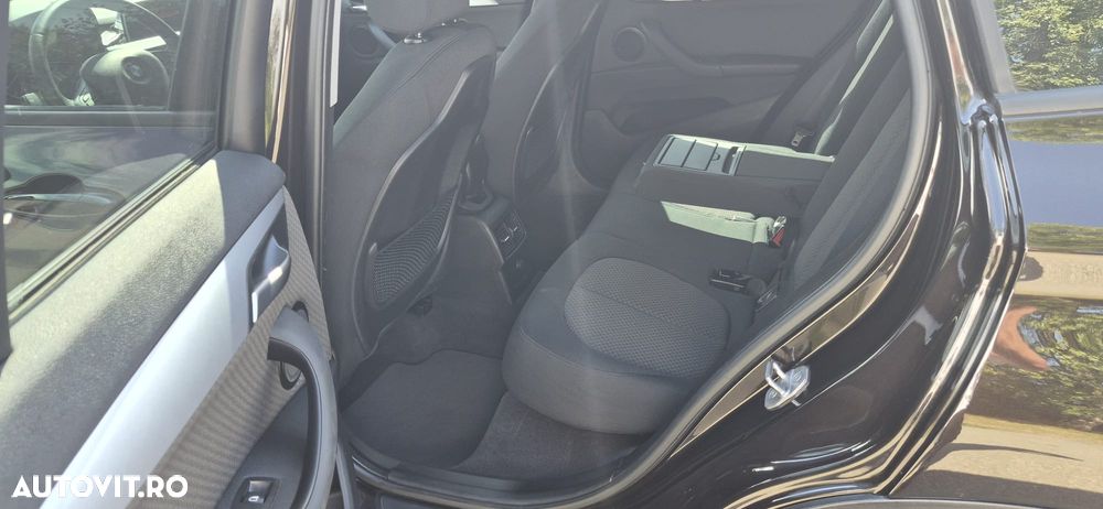 BMW X1 sDrive18i xLine - 13