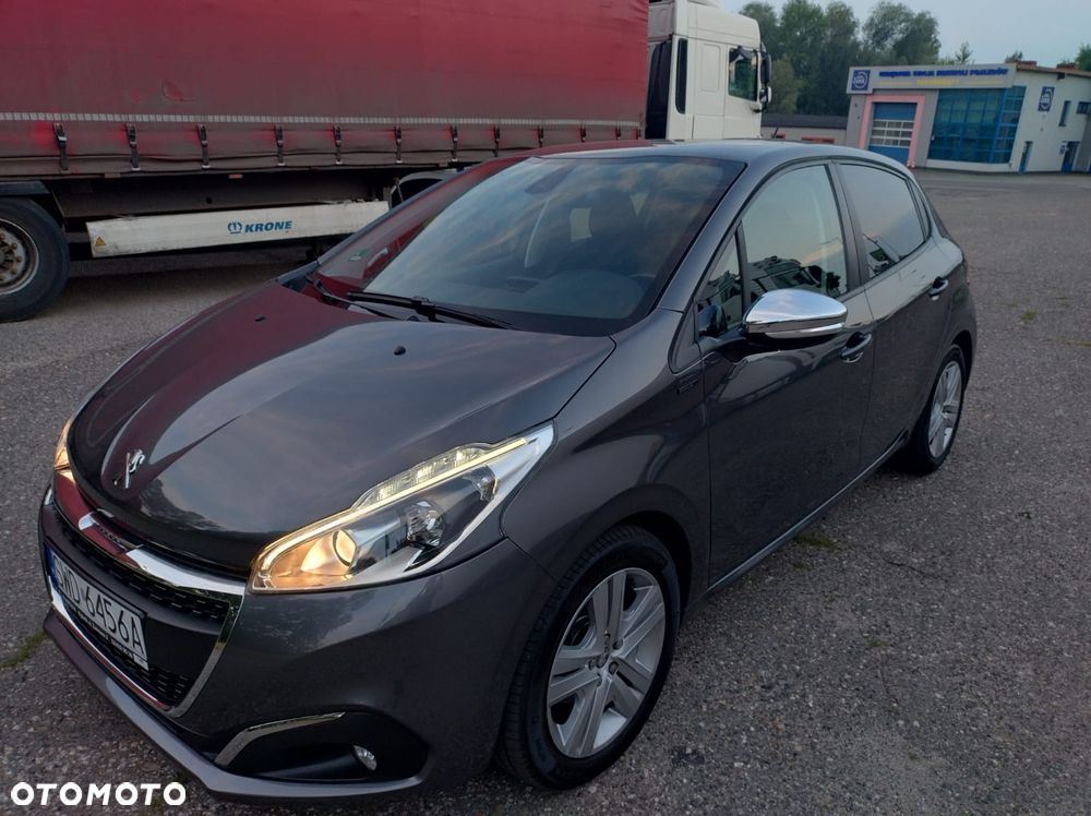 Peugeot 208 - 2