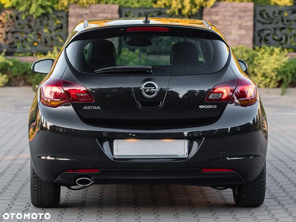 Opel Astra 1.4 Turbo Cosmo - 11