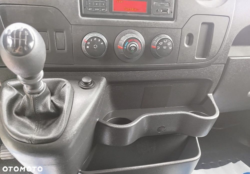 Renault Master - 18