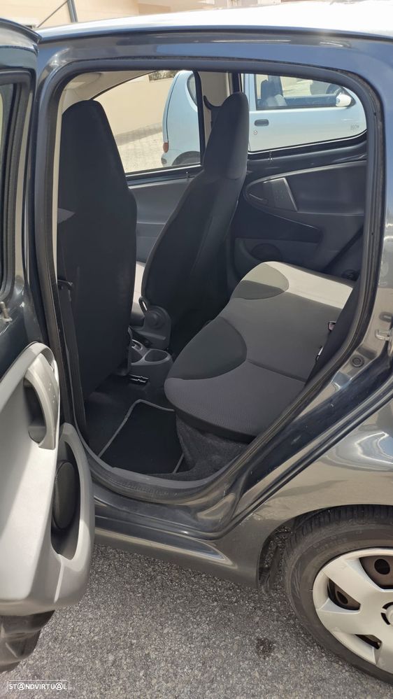 Toyota Aygo 1.0 - 6