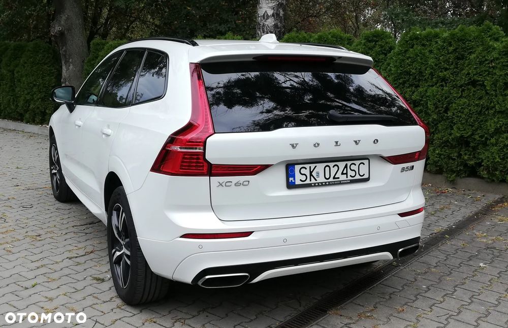 Volvo XC 60 B5 D AWD R-Design - 4