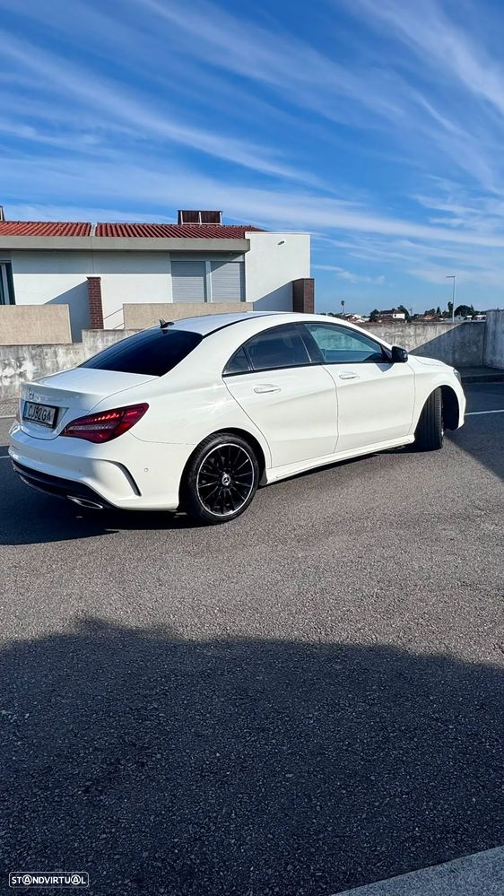 Mercedes-Benz CLA 180 AMG Line - 29