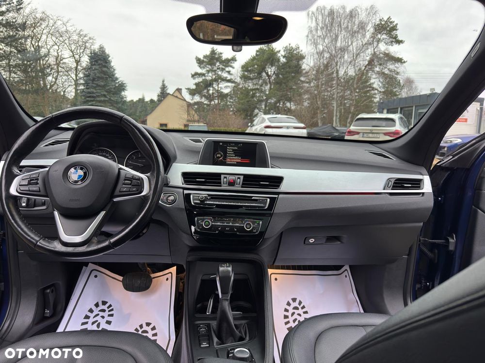 BMW X1 xDrive28i xLine - 4