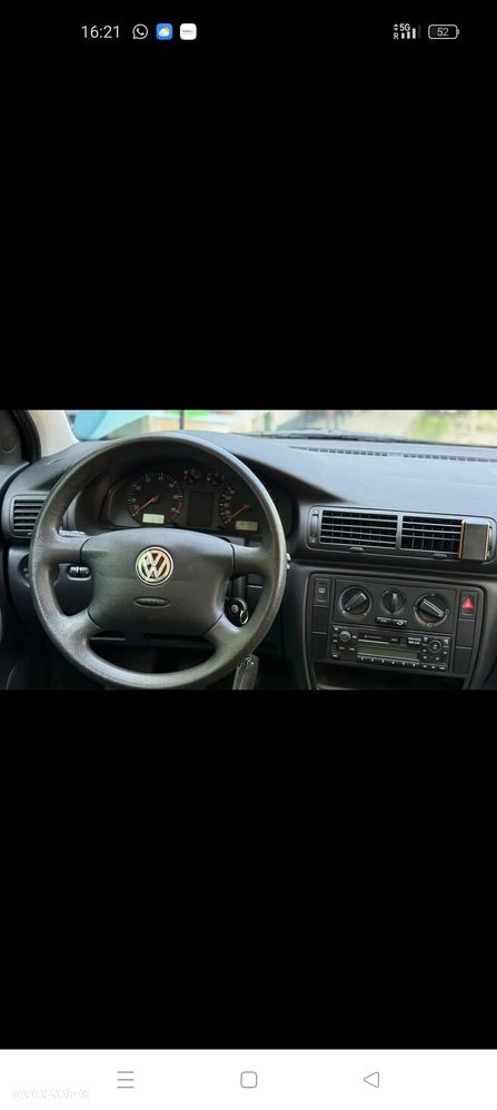 Volkswagen Passat 1.8 Comfortline - 12