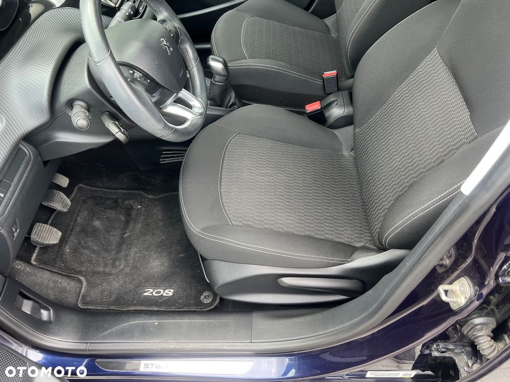 Peugeot 208 PureTech 100 Active Pack - 12