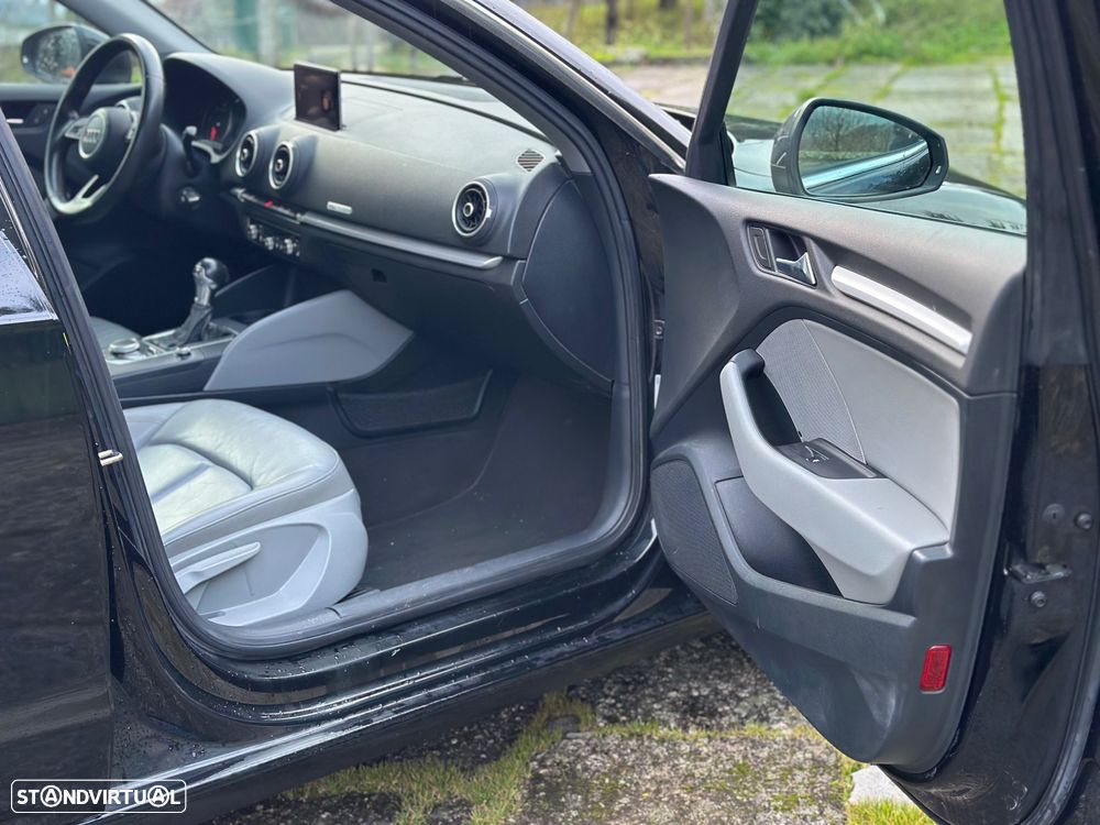 Audi A3 Sportback 1.6 TDI Sport S tronic - 40