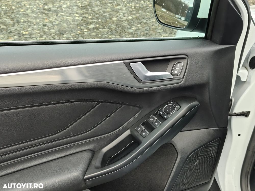 Ford Focus 1.5 EcoBlue Start-Stopp-System TITANIUM - 16