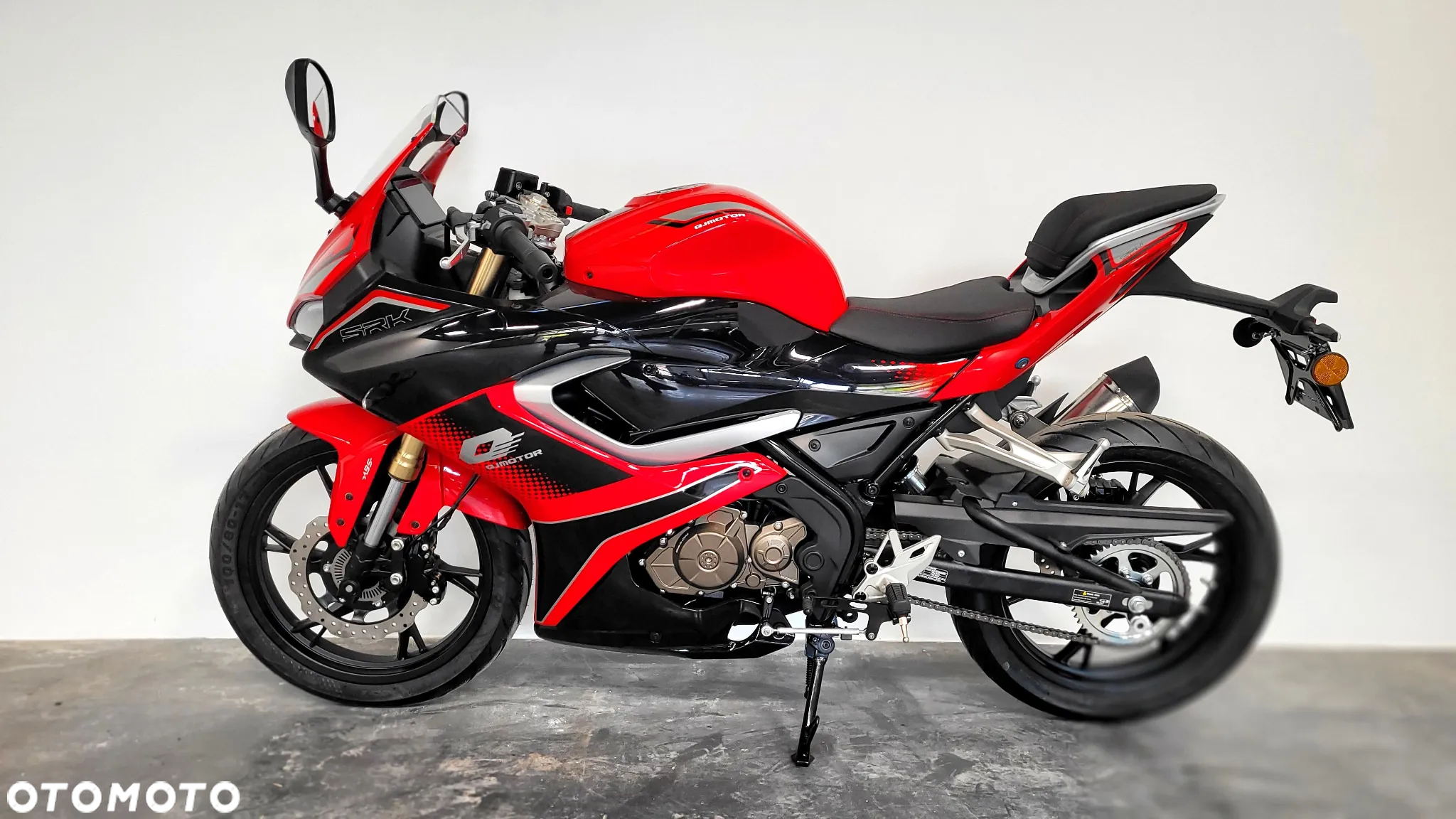 QJMOTOR SRK 125R - 4