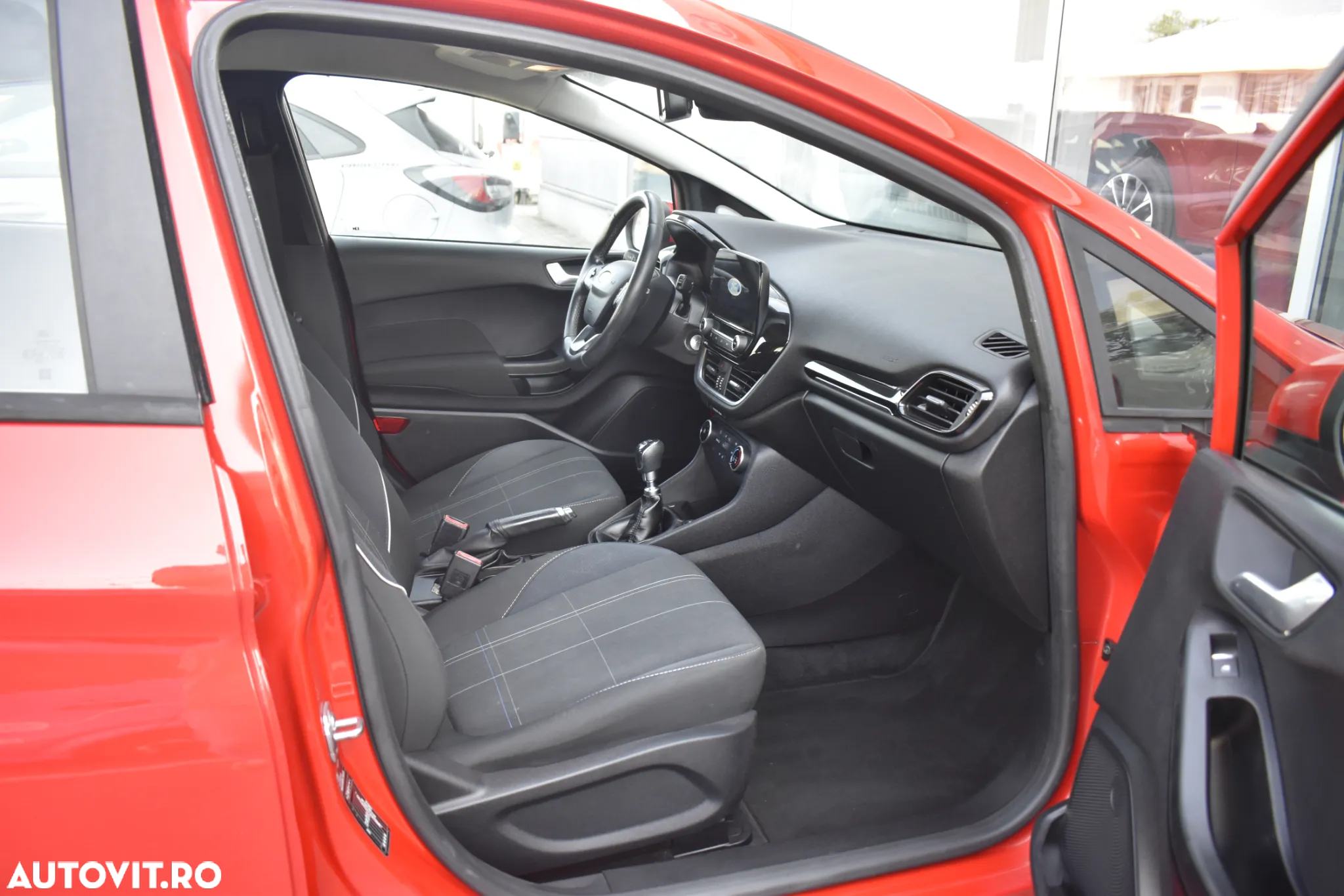 Ford Fiesta 1.0 EcoBoost Trend - 38