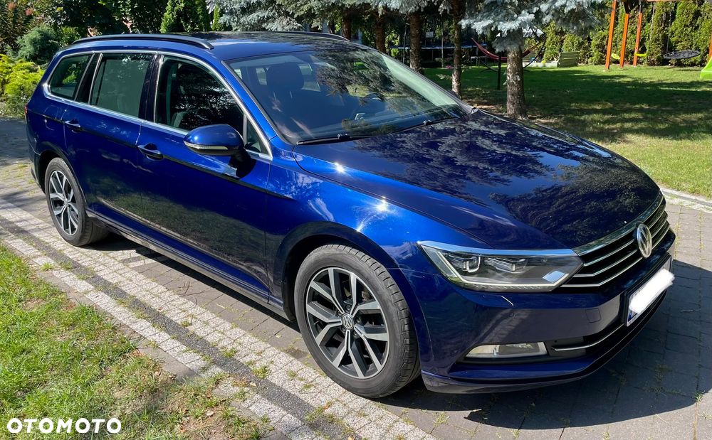 Volkswagen Passat - 1