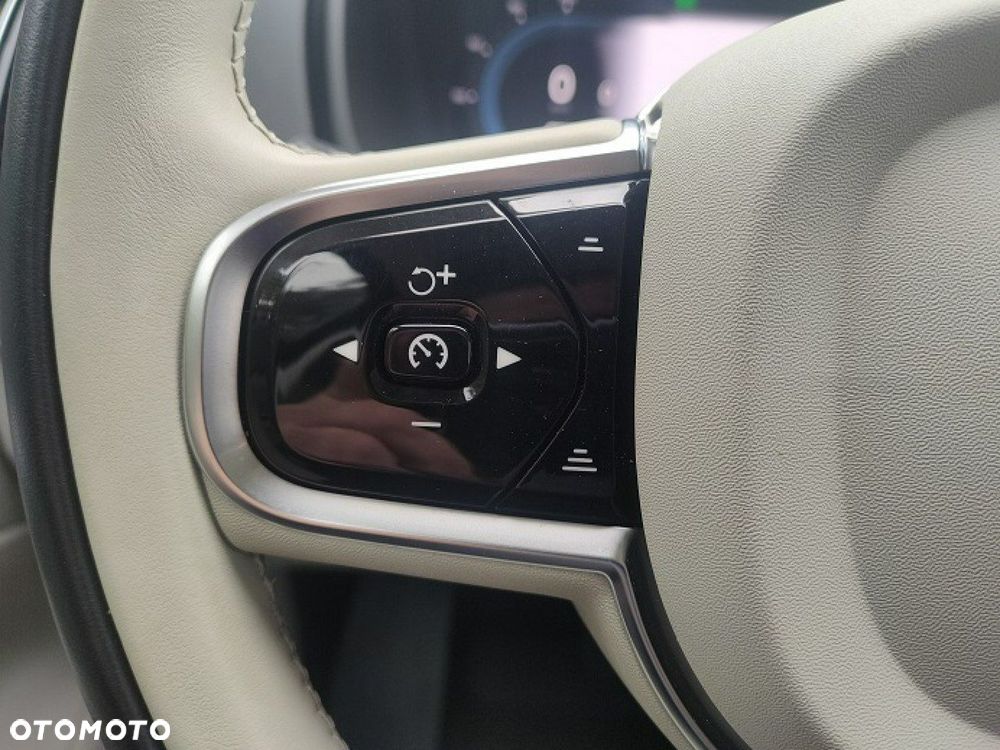 Volvo XC 90 - 27