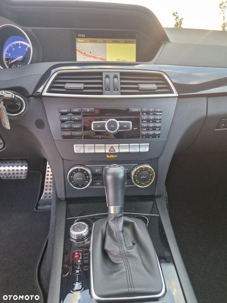 Mercedes-Benz Klasa C 63 AMG AMG SPEEDSHIFT MCT - 19