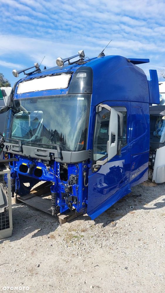VOLVO FH4 - KABINA - SZKIELET GLOBETROTTER XL - 1